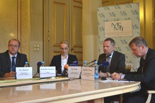 17. 7. 2012 - tisková konference ke změnám ve státních maturitách